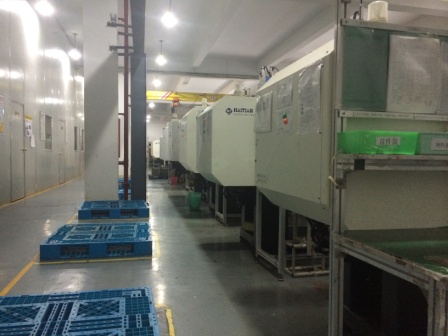 注塑成型现场-1